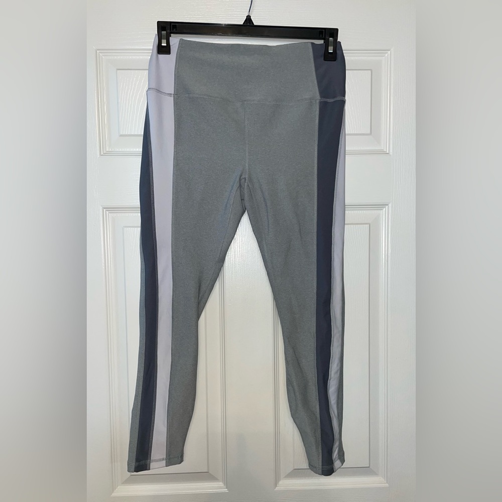 Women’s RBX Large Athletic Leggings Striped Gray and White